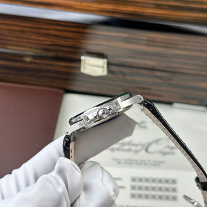 Baguette Moissanite Iced Out Reloj automático Movimiento japonés Hash Mark Dial Función de fecha Proveedor de relojes de acero inoxidable - Product Image 4