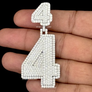 Colgante de Oro 10K con Diamantes Naturales Redondos Brillantes Estilo Hip Hop, Número Personalizado, Joyería Unisex - Product Image 4
