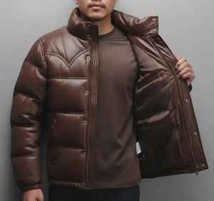 Chaqueta acolchada de invierno de cuero genuino grueso, diseñada para proteger del aire frío y a la vez ofrecer una prenda exterior moderna y suave. - Product Image 3