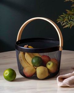 Corbeille à fruits en métal, au design élégant et fonctionnel, offrant une conception ouverte et adaptée aux fruits frais - Product Image 1