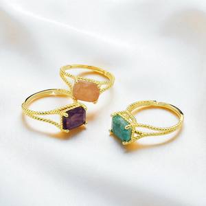 แหวนพลอยควอตซ์รูปกุหลาบ-แหวนพลอยสี่เหลี่ยมชุบทอง-แหวนบิดทรงแบนคุณภาพสูงขายส่ง - Product Image 4