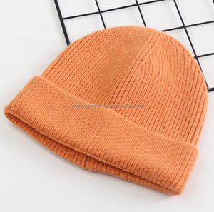 Streetwear Bonnets Chapeaux en tricot à revers brodés Vente en gros OEM Logo personnalisé Bonnets en tricot Chapeaux d'hiver Pakistanais Fabricant en vrac - Product Image 5