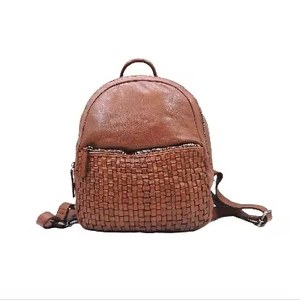 Bolso de hombro tejido de cuero genuino tejido a mano Unisex Mini mochila de moda personalizable personalizado uso diario mochila elegante - Product Image 1