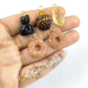 Negro turmalina gato tallado piedra preciosa encanto colgante hecho a mano Animal tallado piedras preciosas colgantes al por mayor - Product Image 3