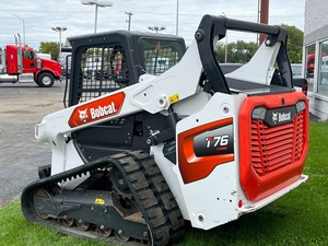 Cargadora compacta de orugas Bobcat T76 usada con suavidad a la venta, potente MINICARGADORA con cabina, orugas de goma y gran capacidad de elevación - Product Image 5