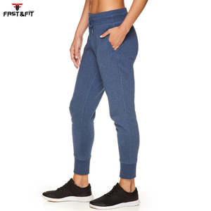 Corredores de mujer cómodos de último estilo personalizados servicio OEM profesional mejor calidad hechos en Pakistán - Product Image 2