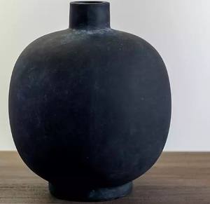 Modern Matte <b>Black</b> Metal <b>Vase</b> for Home Decoration Economically Priced with Aluminium Iron Brass <b>Flowers</b> High Quality - Product Image 1