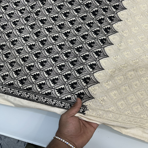 Tissu Velours Brodé - Product Image 4