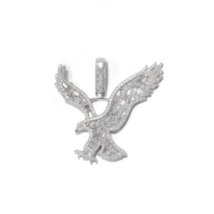 Colgante de Plata 925 Bañado en Oro de 14K con Diseño de Pájaro Volador, Hermoso Amuleto Personalizado de Águila para Hombres y Mujeres, Estilo HipHop con Moissanita Baguette - Product Image 1