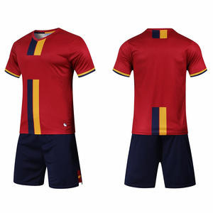Vente en gros de maillots de football respirants personnalisés bon marché pour hommes, uniformes de football à séchage rapide imprimés par sublimation pour jeunes - Product Image 3