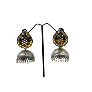 Boucles d'oreilles tendance pour femmes, design tendance, aspect argenté, pierre bicolore, boucles d'oreilles jhumka à clous, au meilleur prix - Product Image 3