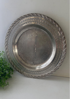 Assiette de présentation en métal, assiette de service en métal raffiné, qualité supérieure, finition martelée mate argentée, mariage, fabrication artisanale, classique