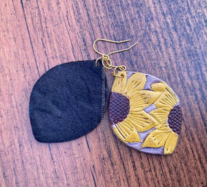 New Arrival Western Stylish Hand <b>Tooled</b> Carving <b>Leather</b> Earring Women Trendy <b>Leather</b> Sunflower Teardrop Earring Western Jewelry - Product Image 4