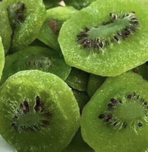 Tranches de kiwi séchées de qualité supérieure pour des applications polyvalentes comme collation et garniture de desserts, provenant directement des producteurs vietnamiens. - Product Image 4