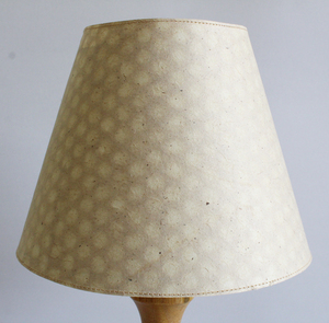 โคมไฟตั้งโต๊ะทำมือรีไซเคิลทำมือใยสังเคราะห์ออร์แกนิก100% ได้รับการออกแบบให้เป็นผ้าลูกไม้โคมไฟห้องนอนกระดาษตกแต่งบ้านแบบสัมผัส - Product Image 2