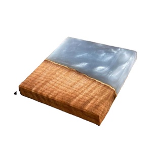 Dessous de verre en bois naturel et résine pour bar et hôtel Dessous de verre carré fait à la main Dessous de verre à vin à prix raisonnable Taille personnalisée - Product Image 1