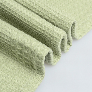 Manta Térmica de Hospital de Algodón Suave y Cómoda con Diseño Celular de Tejido Abierto, Cálida, Transpirable, Previene el Sobrecalentamiento, Antibacteriana - Product Image 2