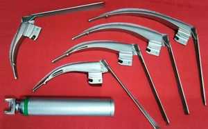 Ensemble de laryngoscope manuel pour nourrissons et adultes-Lames réutilisables en acier inoxydable Instrument chirurgical durable, léger et de haute qualité - Product Image 2