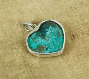 Pendentif en forme de cœur en turquoise fait à la main, argent sterling 925, pierre de naissance d'avril, bijou en pierre précieuse naturelle, cadeau pour elle - Product Image 6