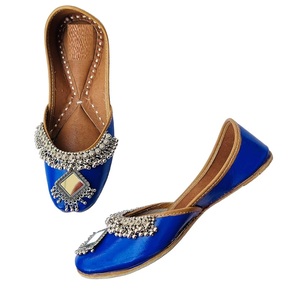 Women Khussa Pakistani Handmade Khussa Fashionable Traditional Women Punjabi Jutti Solid Color New Arrival - Product Image 1