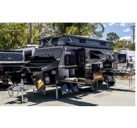 Caravane de camping moderne et luxueuse avec châssis à essieu unique de 15 pieds, 4 vérins stabilisateurs, lit queen size, conception étanche