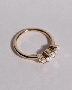 Lujo 1,20 Ct Moissanite Diamond Cluster 18K Anillo de oro Corte redondo Diseño personalizado Fabricante directo Proveedor Venta - Product Image 5