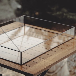 Boîte de rangement et d'exposition de bijoux en verre moderne et luxueuse avec bordure en métal noir, grande taille, boîte en verre décorative - Product Image 4