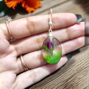 Boucles d'oreilles en résine écologiques faites à la main, luxueuses, avec crochets plaqués argent/or, motifs floraux, pour la Saint-Valentin, style estival - Prix de gros - Product Image 2