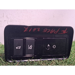 ปุ่มปลดล็อคฝาท้ายรถ JAGUAR F-Pace รุ่น HK8311654DB AJ200D/204DT (ปี 2016-2020) - Product Image 2