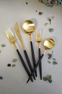 Service de couverts en acier inoxydable finition argentée polie à la perfection, apportant du luxe aux dessus de table, aux événements et à la gastronomie - Product Image 3