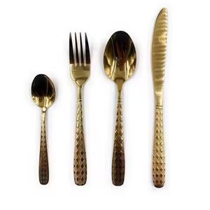 Services de couverts en acier inoxydable tendance avec poignées design, écologiques et offrant des ustensiles réutilisables à long terme - Product Image 4