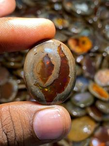 หินอัญมณีทรงหลังเบี้ยทรงหลวมโอปอลไฟเม็กซิกันคุณภาพสูงอัญมณีทรงผสมสวยงามทุกขนาดสำหรับการรักษาอัญมณีคริสตัลโอปอลเม็กซิกัน - Product Image 4