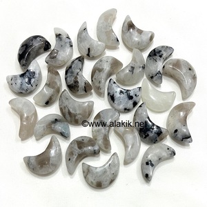 Croissant de lune en opalite fait main pour la chance et la bonne fortune - Product Image 3