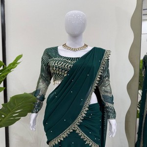 Elegante Foux Georgette Lehenga Saree Lentejuelas e hilo Trabajo Choli con falda drapeada, remache Moti Bordado y ajuste cómodo - Product Image 4