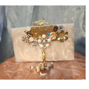 กระเป๋าคลัทช์สำหรับผู้หญิงทำจากยางเรซินหัตถกรรมอินเดีย - Product Image 4