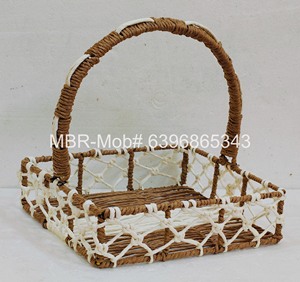 Panier de cuisine élégant fait à la main en jute tissé simple panier naturel avec appel décoratif pour emballage cadeau ou usage domestique - Product Image 4