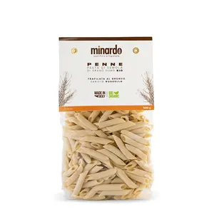 Penne pasta biologica di grano duro-pasta oganica fatta in Sicily per cena