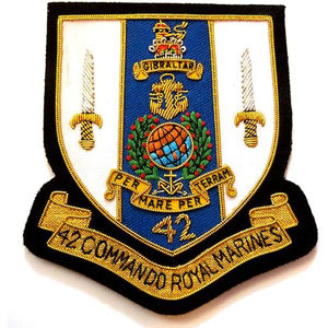 Insignia de chaqueta bordada a mano | Insignia bordada de León y corona Insignia de diseño personalizado - Product Image 2