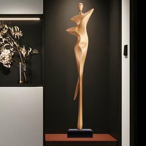 Figurine de femme en métal doré de qualité supérieure, sculpture de table, accent décoratif artistique pour les intérieurs contemporains, vente en gros en provenance d'Inde - Product Image 4