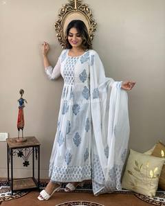 ชุดคุर्ตาผ้าฝ้ายพิมพ์ลายบล็อกแบบใหม่ ดีไซน์เรียบหรู สวมใส่สบายตลอดวัน ผลิตจากผ้าคุณภาพพรีเมียม ราคาขายส่ง - Product Image 1