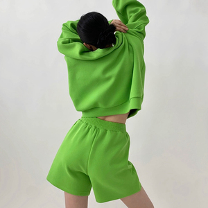 Nuevo Conjunto de Sudadera con Capucha Informal de 2 Piezas para Mujer de Invierno y Pantalones Cortos Lisos, Sudadera con Capucha de Tela de Punto Estampada Personalizada, Teñido Liso - Product Image 2