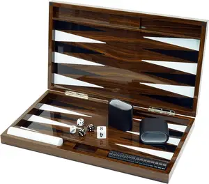 Juego de mesa de backgammon lacado de madera de 18 pulgadas con tazas de dados de cuero de primera calidad y fichas de juego de acrílico de nogal