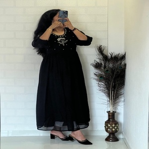 Venta caliente Blooming Georgette con trabajo manual Kurti Fabricante y proveedor de India a la tarifa más baja - Product Image 1