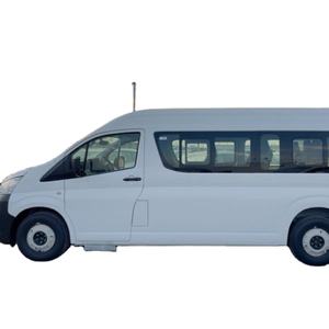 SUV d'occasion 2022 avec moteur diesel turbo, boîte automatique, transmission intégrale, sièges en cuir et intérieur sombre - Product Image 1