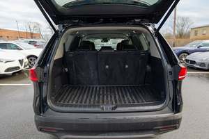 Toyota Grand Highlander Limited AWD 2024 d'occasion, incroyablement parfait, faible kilométrage, en stock, proposé à un prix fantastique - Product Image 6