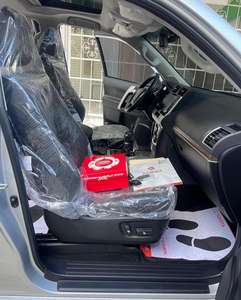 2022 para Toyota Land Cruiser Prado SUV Híbrido de Lujo, Motor Turbo Automático, Opciones de Interior Claro y Oscuro, Neumáticos R17/R18 - Product Image 6