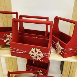 Boîte-cadeau de Noël rustique en bois tendance, parfaite pour l'emballage festif de la décoration des fêtes et les cadeaux saisonniers uniques. - Product Image 1