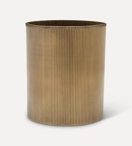 Jardinière de fleurs en métal pour balcon et jardin, fournisseur de jardinière moderne en gros pour commande en gros - Product Image 2