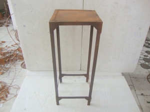 Tabouret unique fabriqué à la main Tabouret d'appoint en métal Tabouret artistique en fil noir Meubles en métal de fer pour le salon - Product Image 4