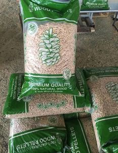 โรงงานผลิตเม็ดไม้ EN Plus-A1 เม็ดไม้/เม็ดไม้ขนาด 6 มม. 8 มม. จัดส่งทั่วโลก - Product Image 1